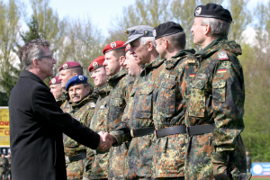 Ulrike Franke publishes article on Germanys armed forces 
